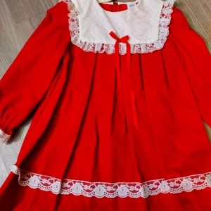 Girl's vintage size 6 holiday dress